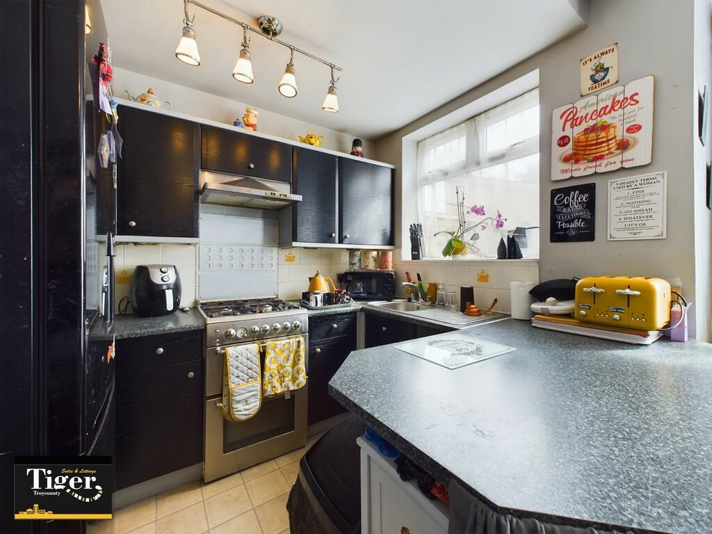 CAM03440G0-PR0163...