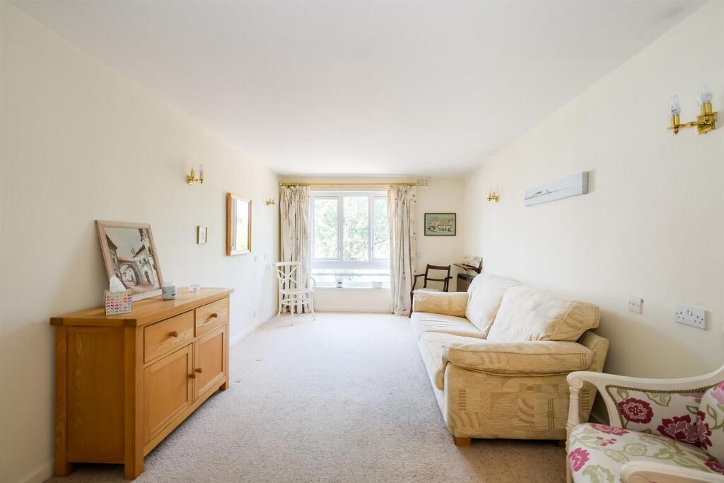 15 oak lodge-6_web.jpg