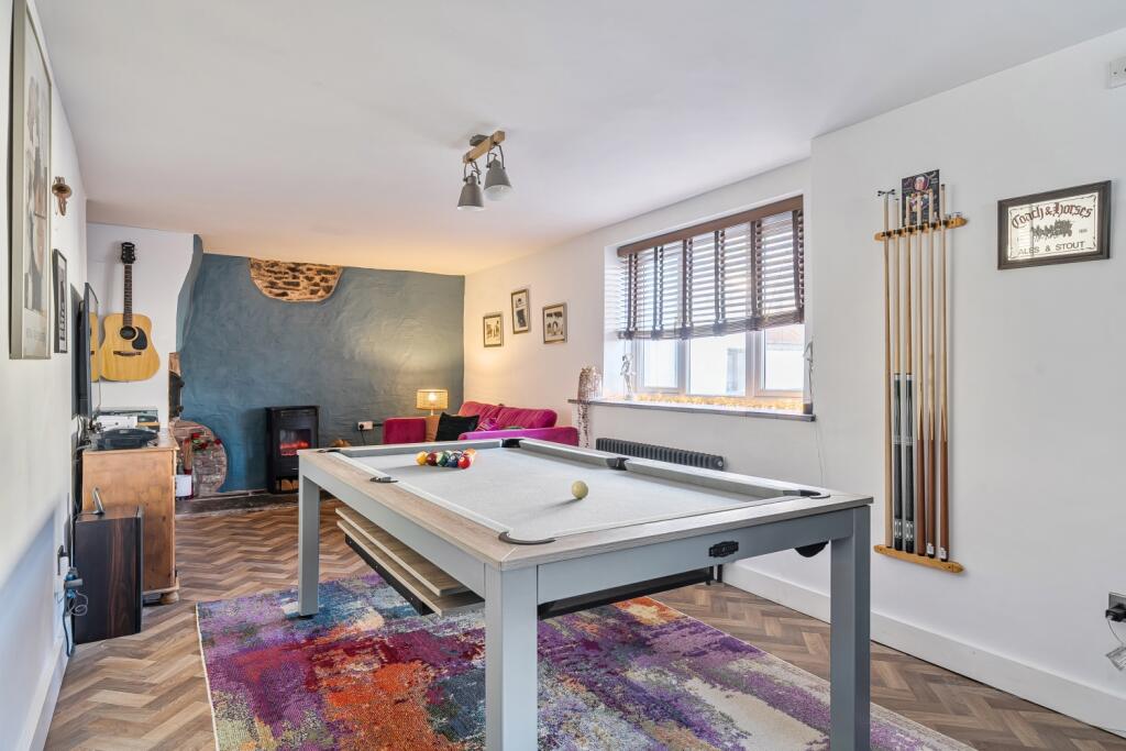 1386820-6-69304d097c671