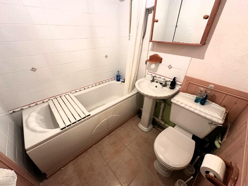 FITED BATHROOM