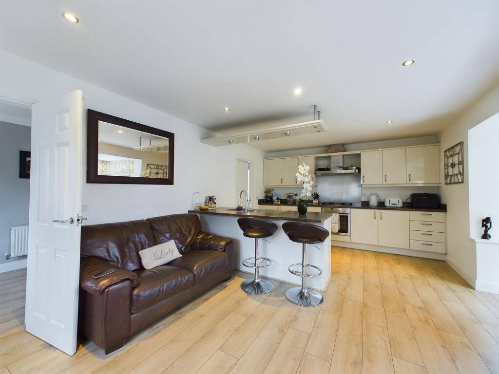 KITCHEN/ LIVING/ DINER