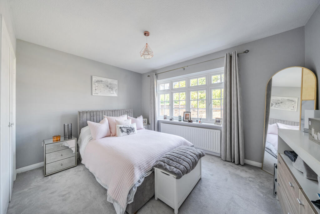 1340094-8-6899dab...