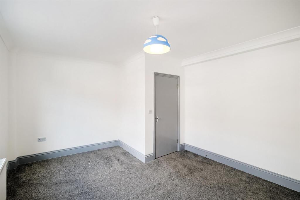 78-80 Spruce Hills Flat 1-12_web.jpg