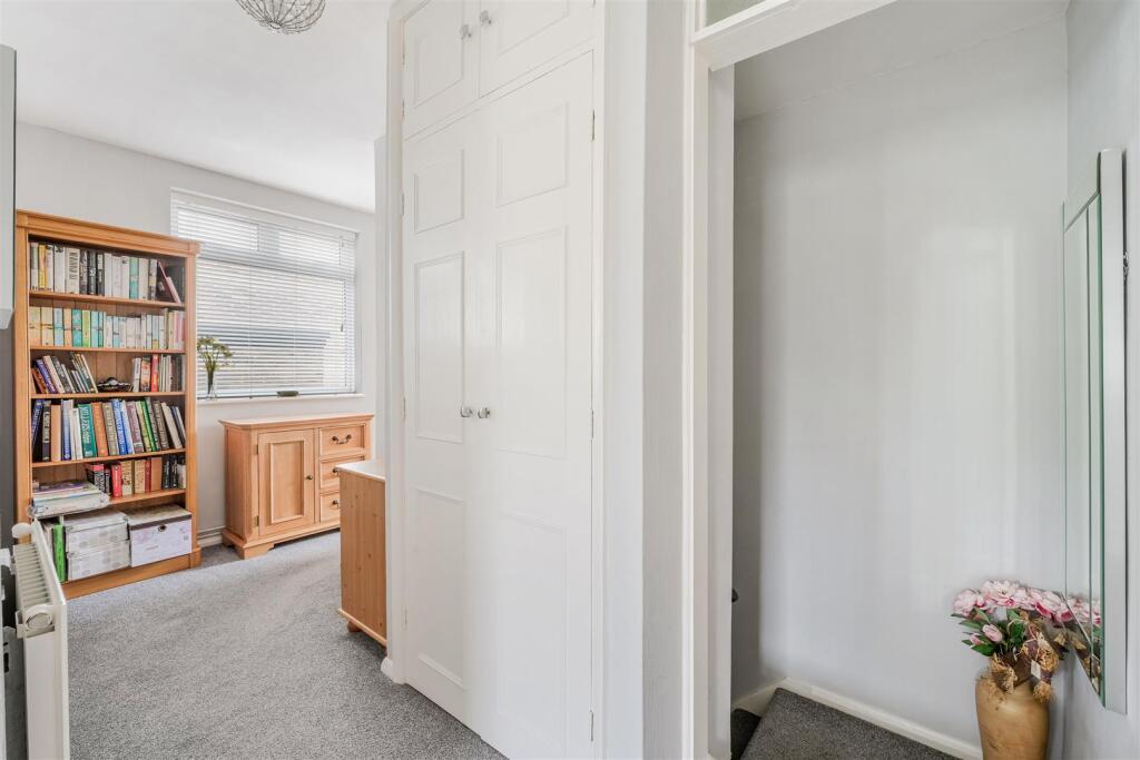 NORK WAY, 146  (15).jpg