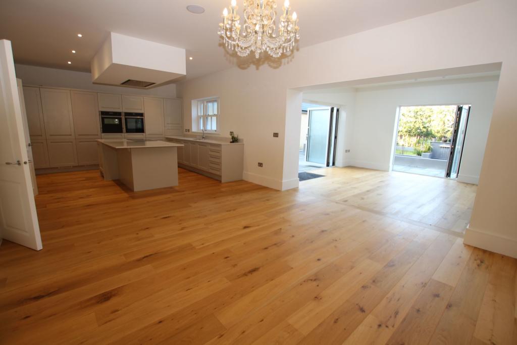 Kitchen/Dining Area