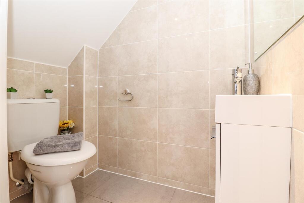 Cloakroom/WC