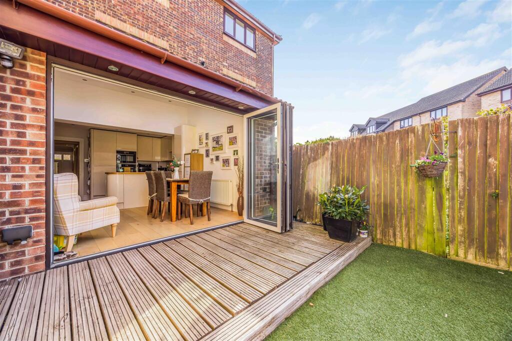 7 Vita Road, Portsmouth-Small-PorticoMarketing-Sol