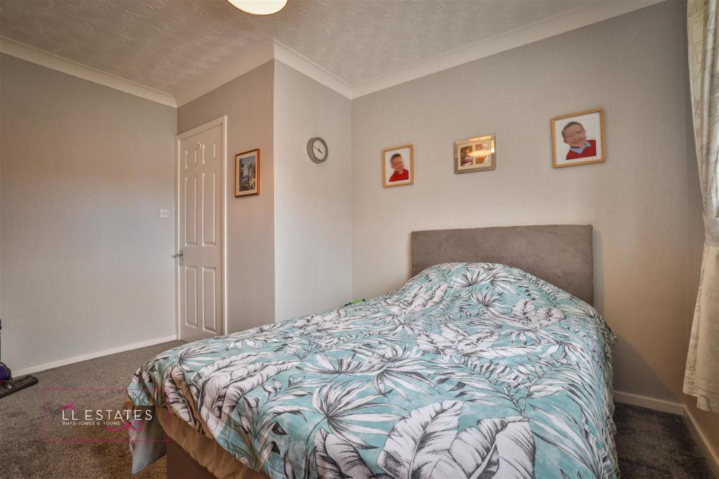 Bedroom 2.jpg