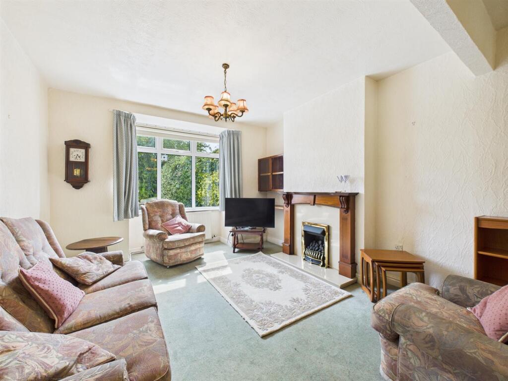 Lounge / Dining Room