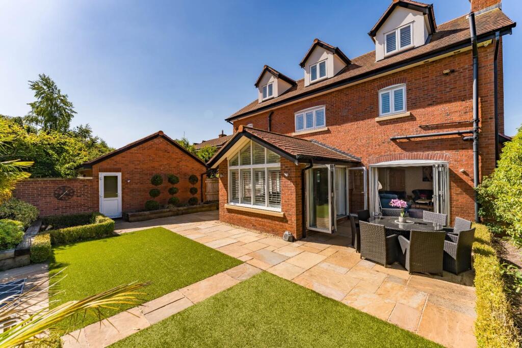 5 Bletchley Park Way, Wilmslow-4.jpg