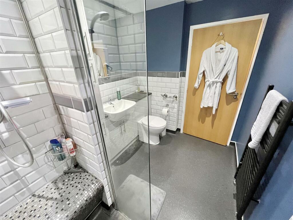 Shower Room Aspect 2