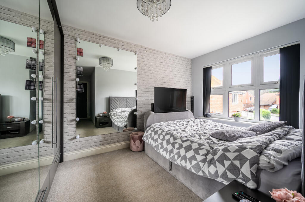 1381289-11-692477...