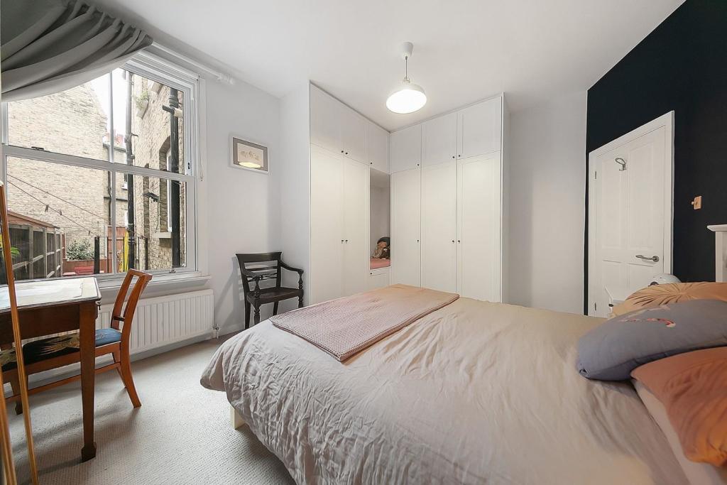 Bedroom.jpg