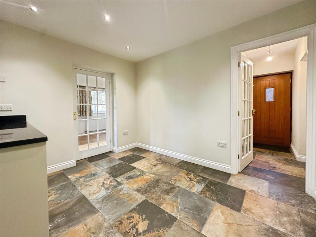 763380f0--4CBA-889F-846DA5F2647F-12315-0000037B307