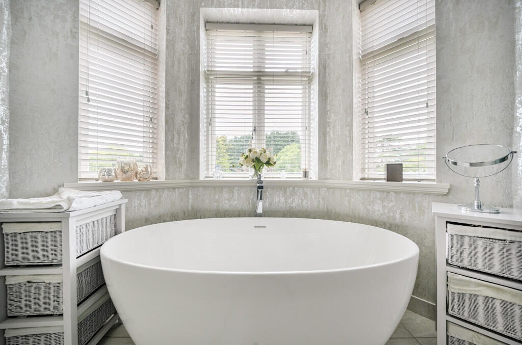 1294367-10-684b58...