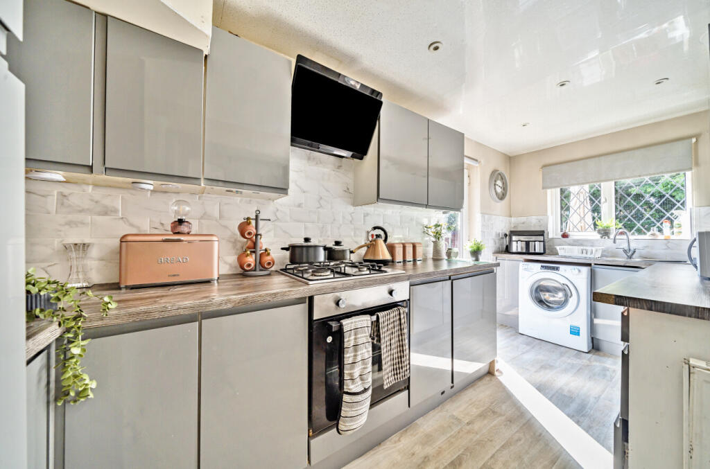 36-682219fb142df-...