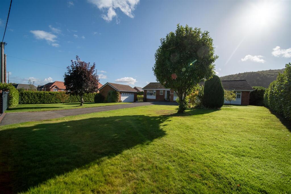 Front Garden.jpg