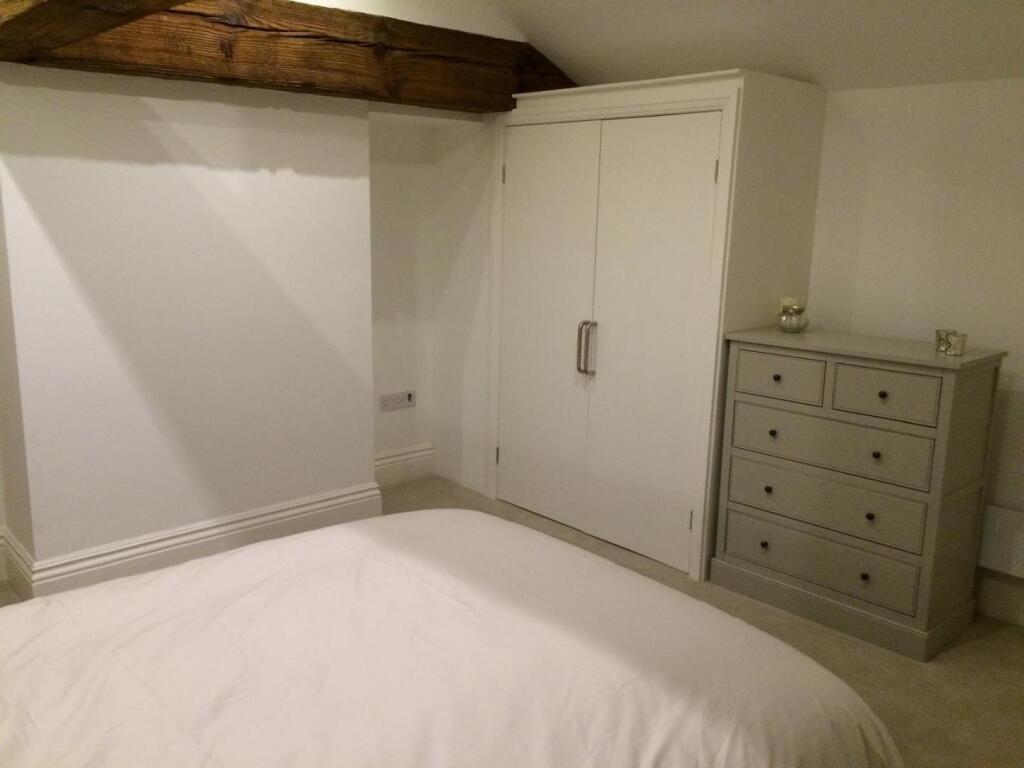 Apartment 6, 74 New Briggate - 17.JPG