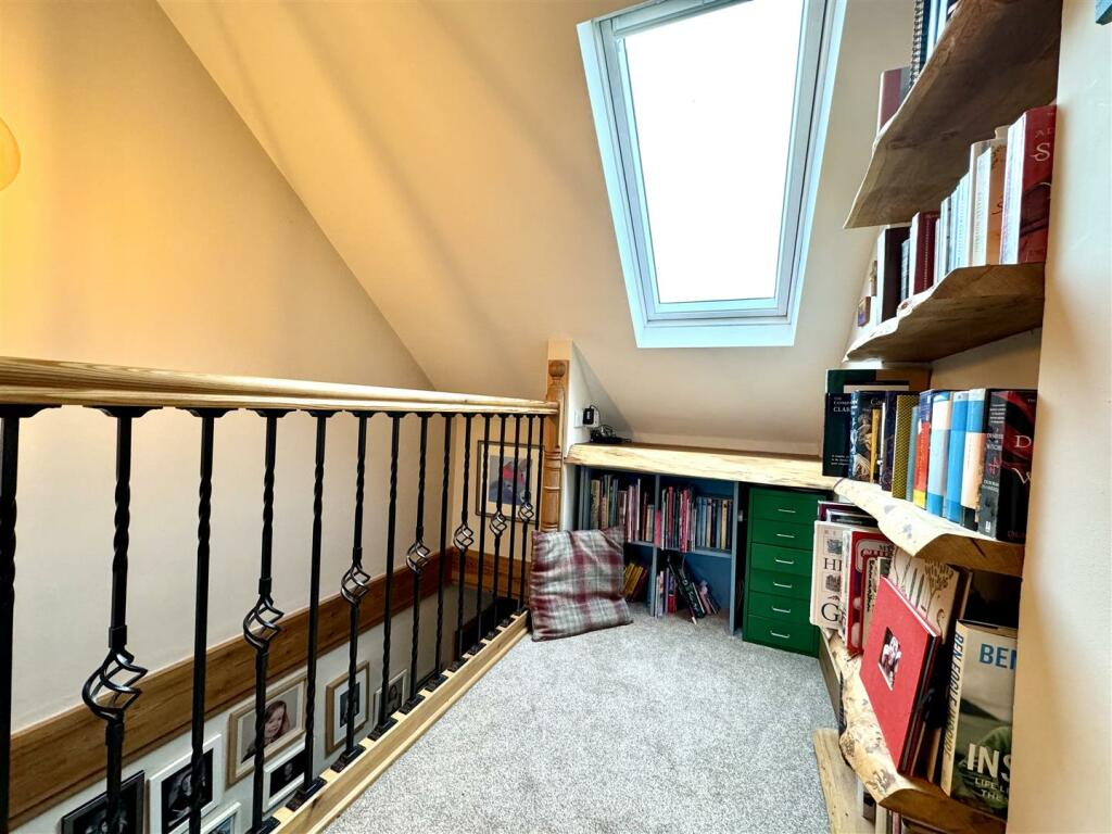 FIRST FLOOR STAIRS AND LANDING