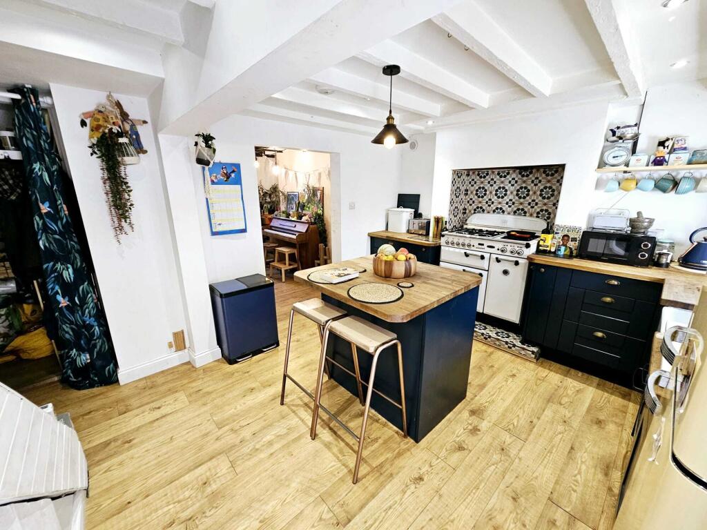 c535b09e-d8e2-4e8b-b4f9-381204c3dc4d