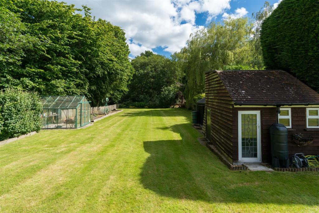 WoodlandsWB-041.jpgPlot from outside of carport po