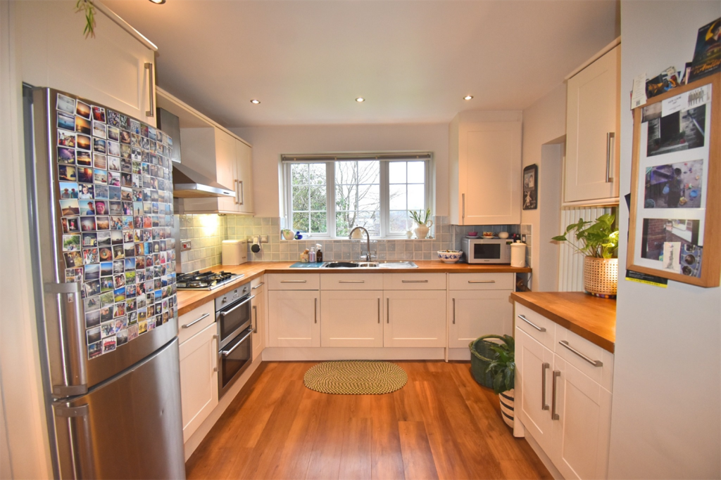 Fitted Kitchen