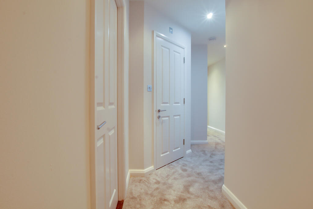 6.hallway.jpg