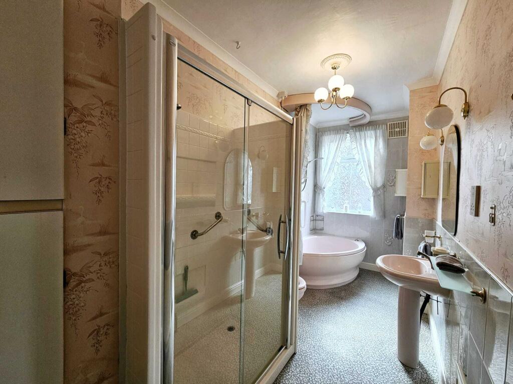 40290c03-a57e-4e21-8aef-e8711104c1f8