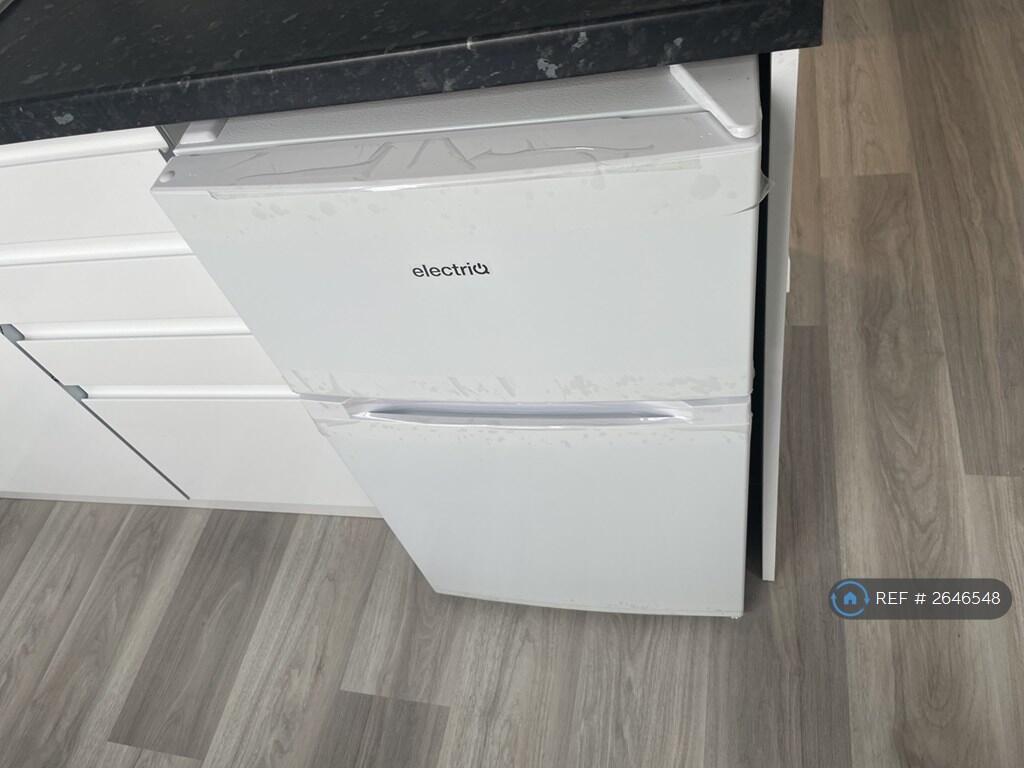 New Fridge Freezer