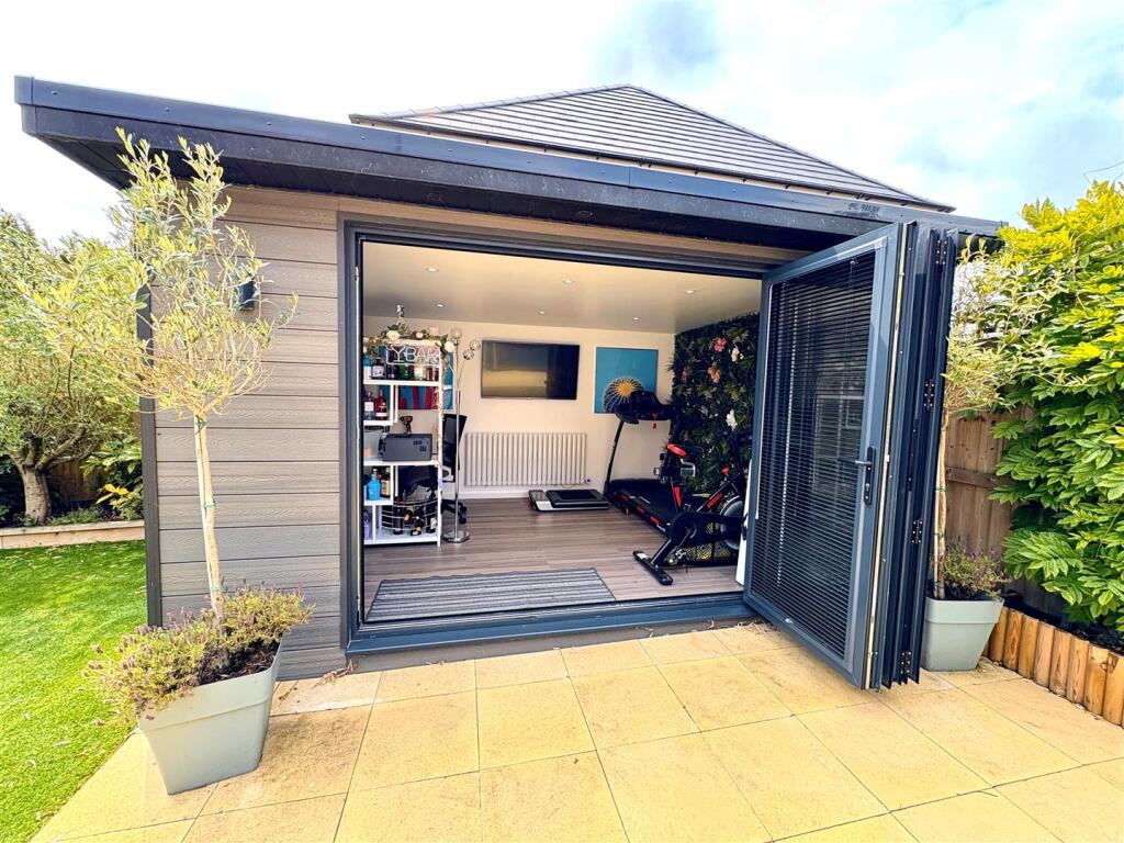 GARDEN OFFICE/STUDIO