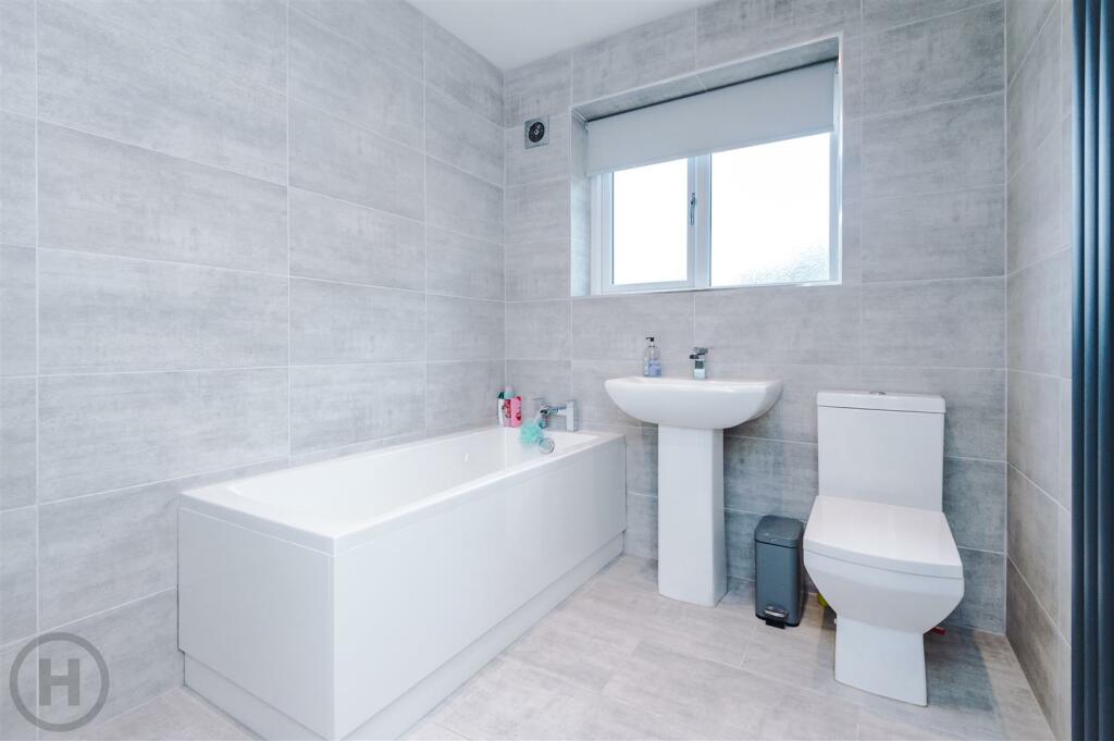 Family Bathroom.jpg