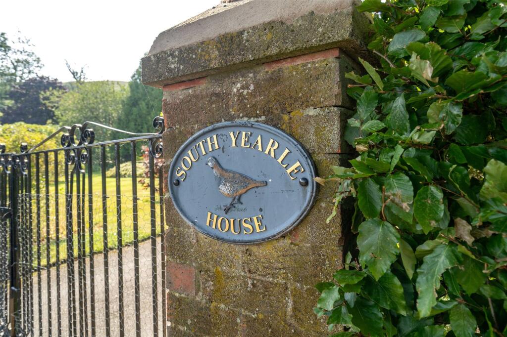 Gate