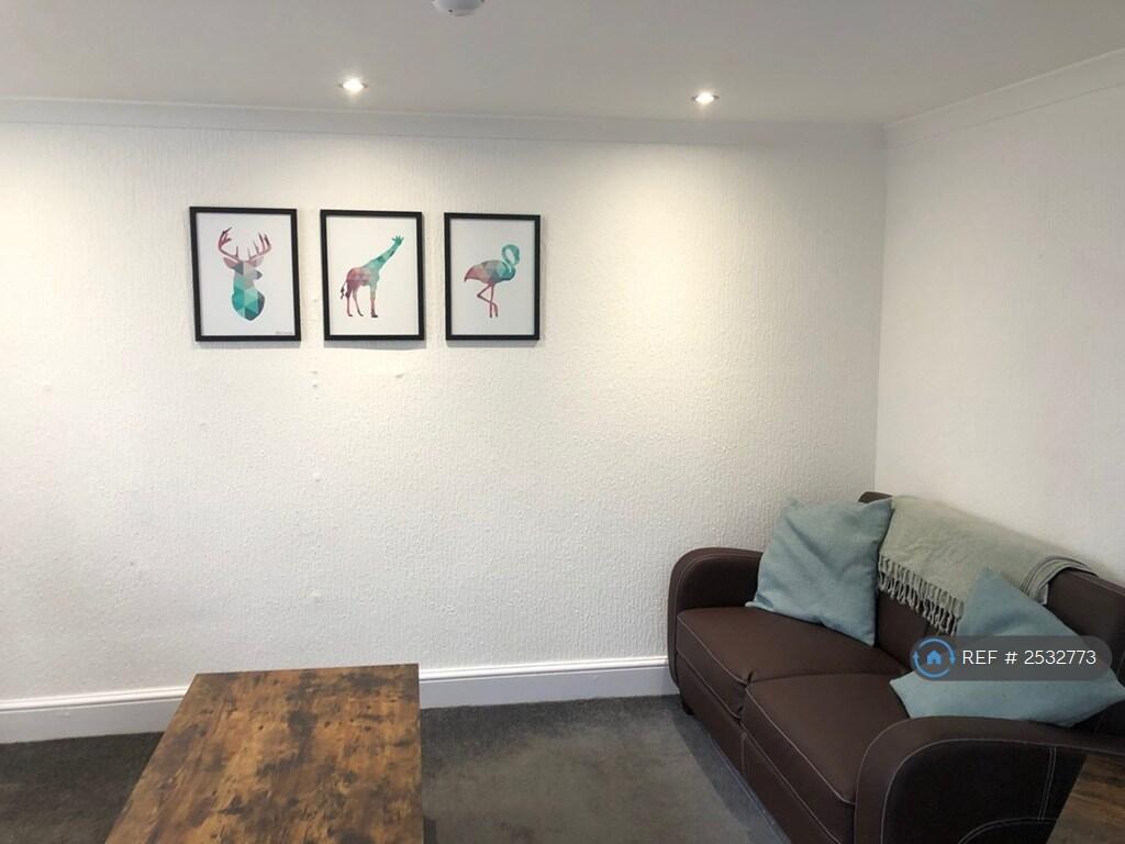 Marlborough Rd - Tv Room