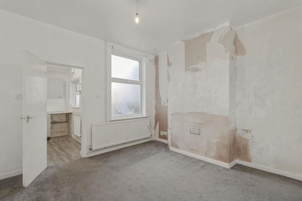 32 Carlisle Street, Dane Hills, Leicester LE3 6AF