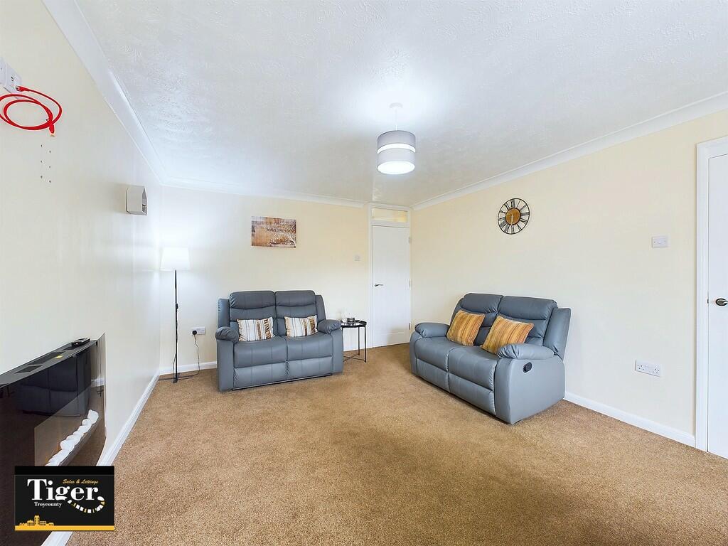 CAM03440G0-PR0216...