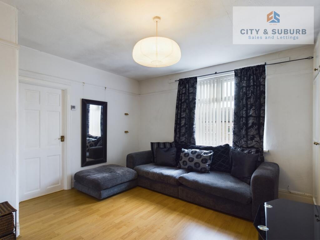 CAM01351G0-PR0140-STILL009