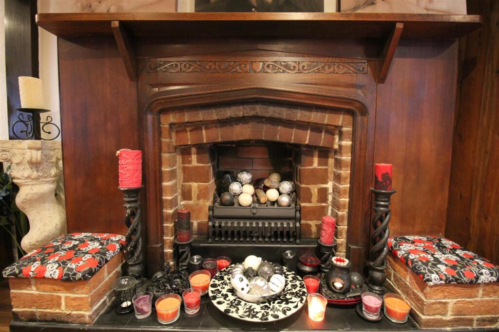 Leach Lodge Farm House, Dining Room 2.JPG