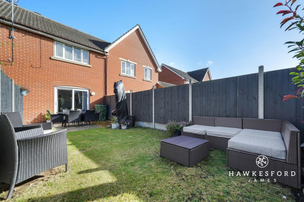 Feldspar Close, Sittingbourne - Garden