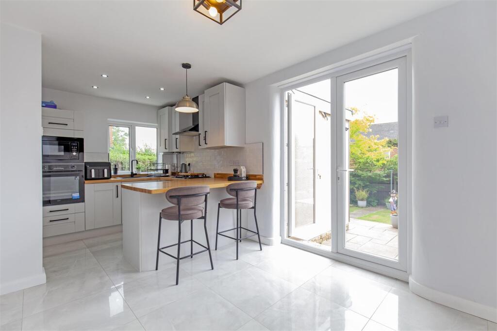 Fabulous Dining Kitchen