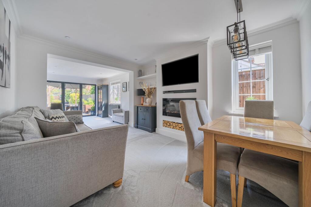 Living Room/ Dining Room