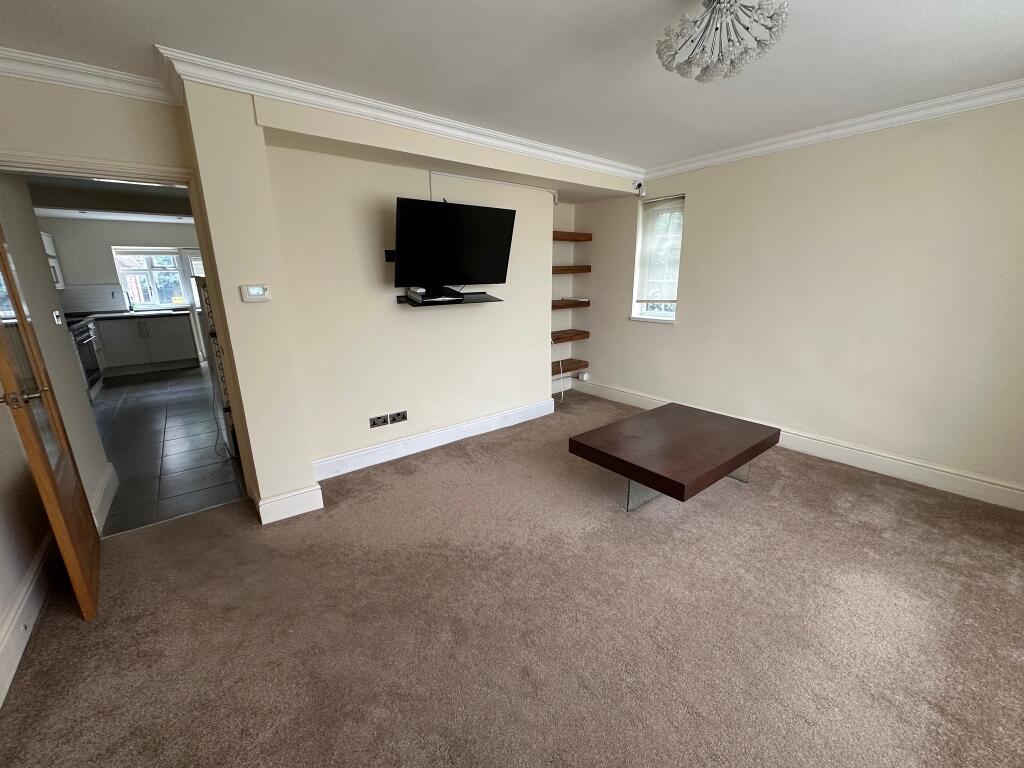 7. Lounge