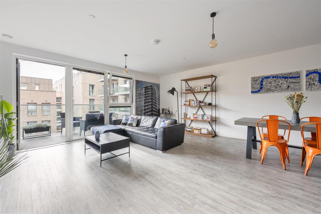 Living-Area-1.jpg