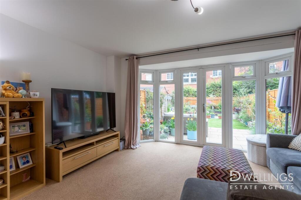 DWELEST- 29 Wyllie Mews, DE14 1BF-0010.jpg