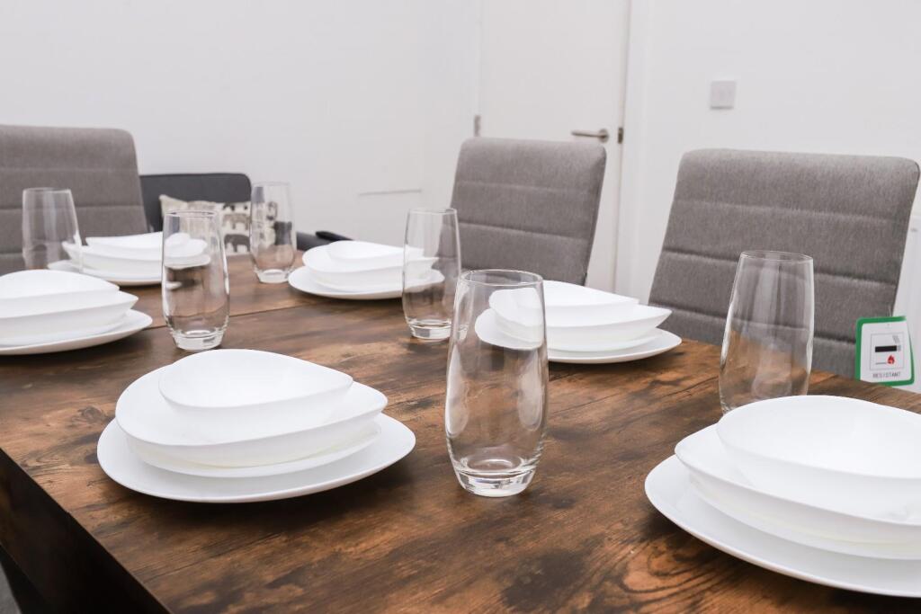 11 Clairville #7.jpg