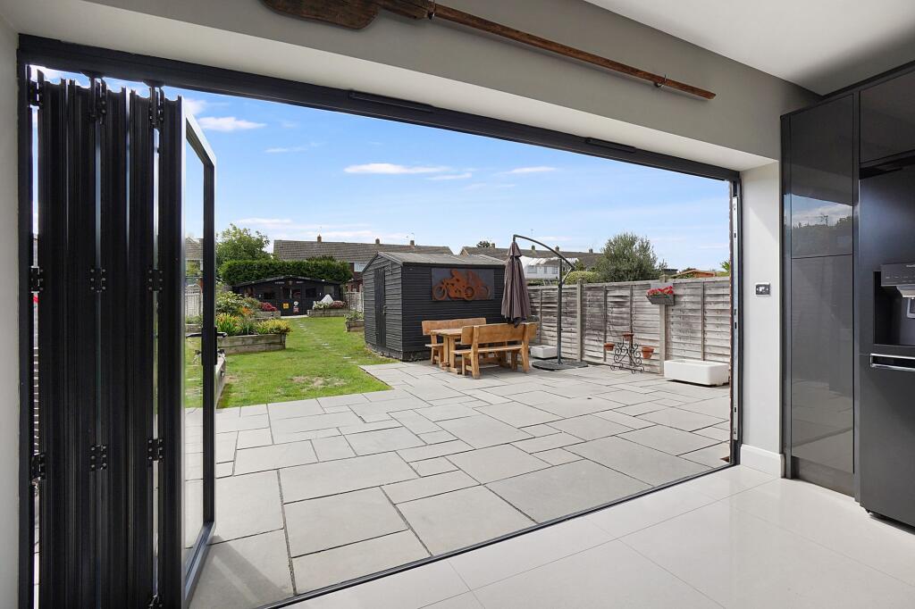 High Street, Rainham, ME8