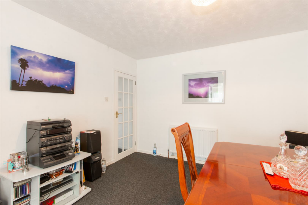 BEDROOM THREE / DINING ROOM