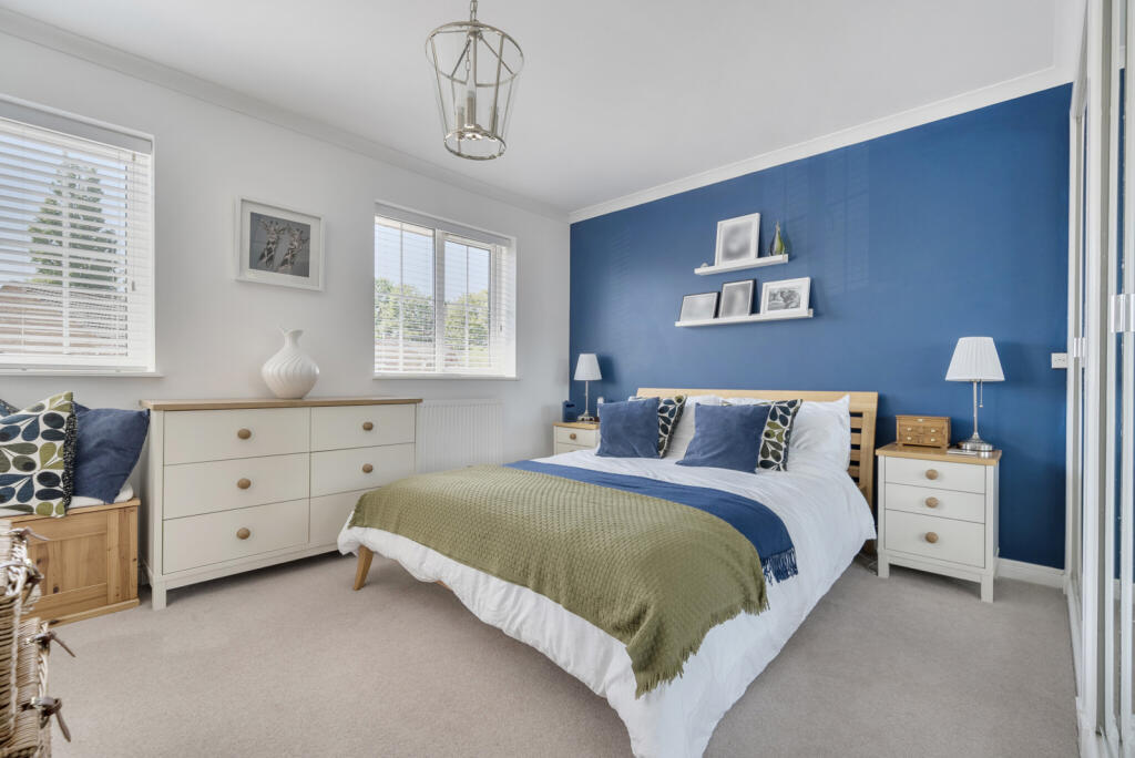 1290873-7-682498a...