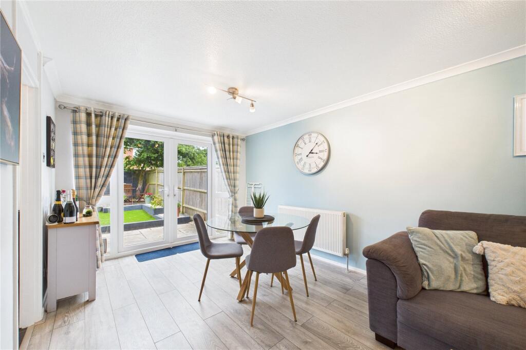 Living/Dining Area