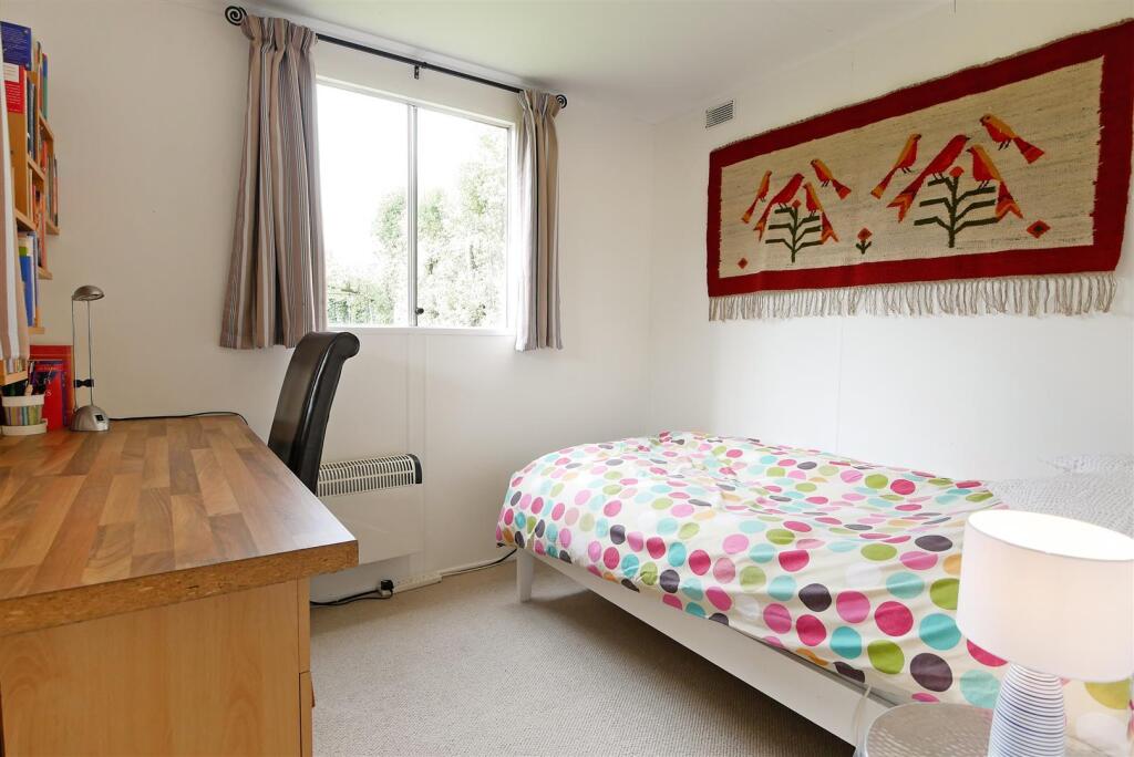 Cabin Bedroom (6).jpg