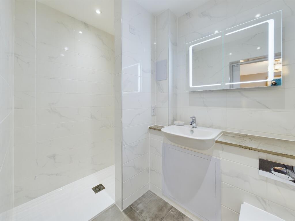 Guest Suite Shower Room